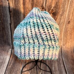 NEW Handmade Knit Women’s Winter Hat Item #PHK318